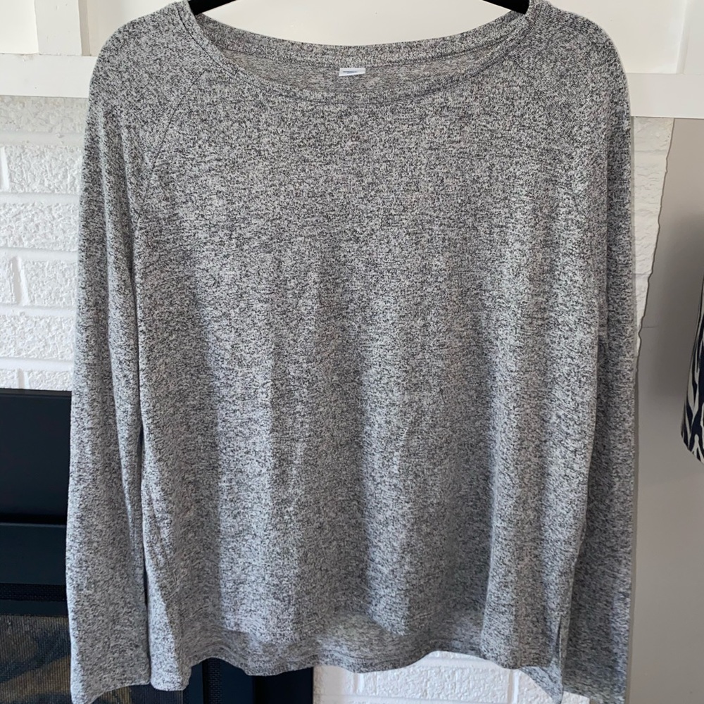 Super Cute Old Navy Grey Thin Sweater!!